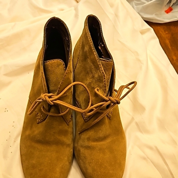 Nine West Shoes Suede Fall Tan brown Lace up Leather 8.5 Comfy wedge heel bootie - Picture 3 of 7